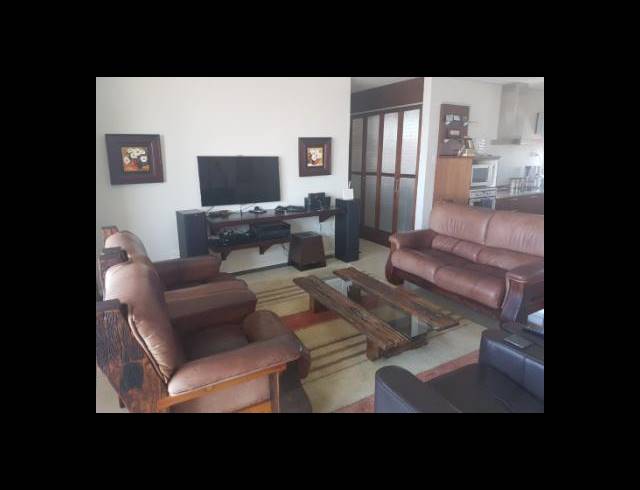 3 BEDROOM APARTMENT TO LET IN POINT WATERFRONT
